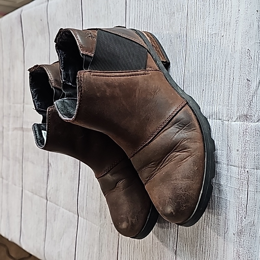 EUC Sorel 6.5 brown booties - Picture 1 of 11